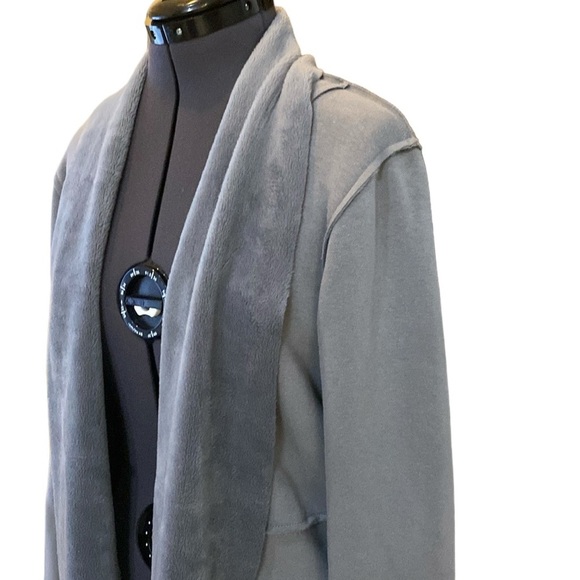 Chicos Womens Gray Sheering Exposed Stitch Open SoftCardigan Sz 1(8/10) Imported - Picture 2 of 11